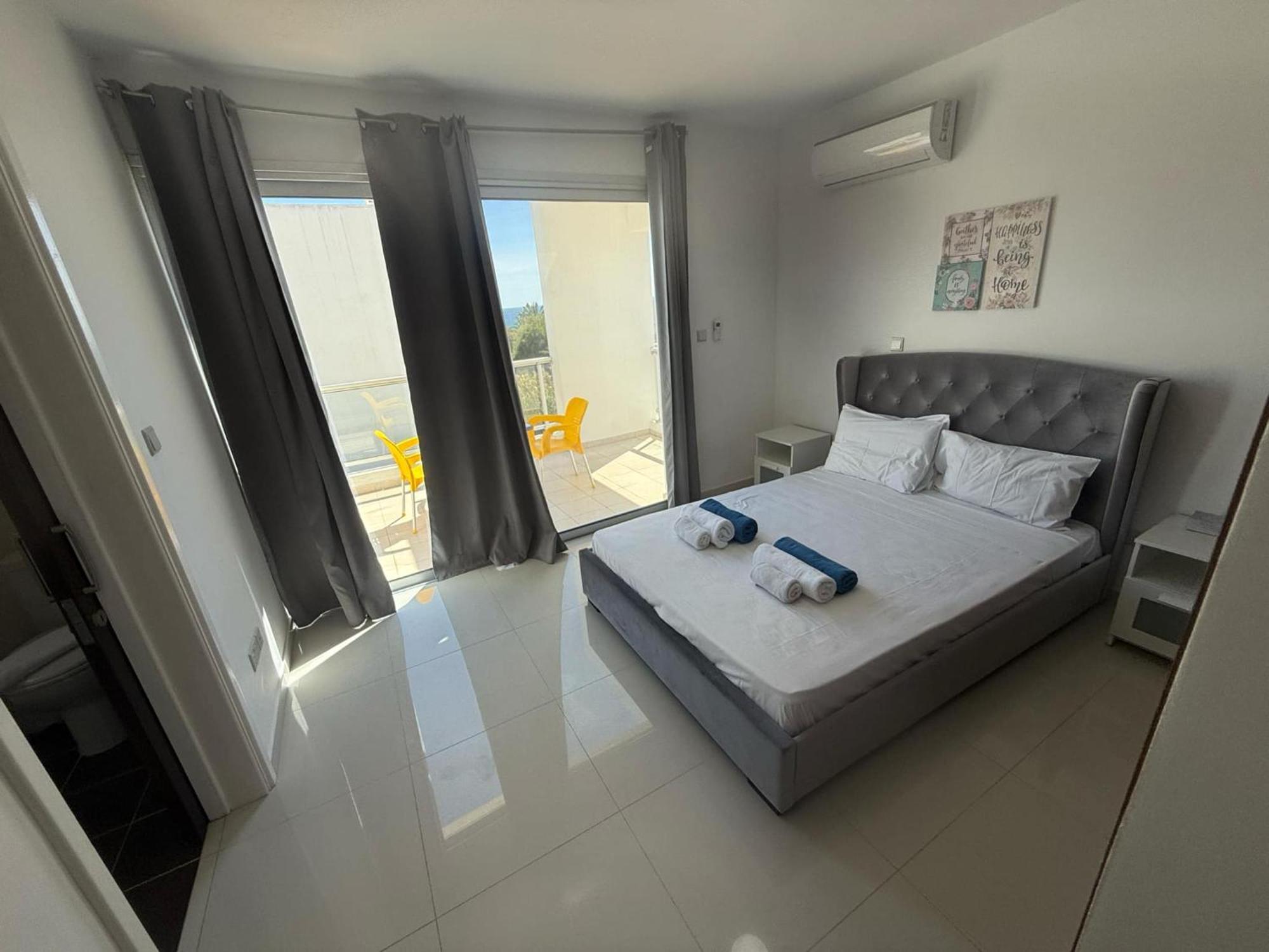 Villa Mulberry Retreat 0,5Km From Everything คอรัลเบย์ ภายนอก รูปภาพ